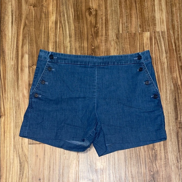 Banana Republic women’s 29 8 shorts Jean mid rise button mariner sailor 4” nwot - Picture 1 of 10